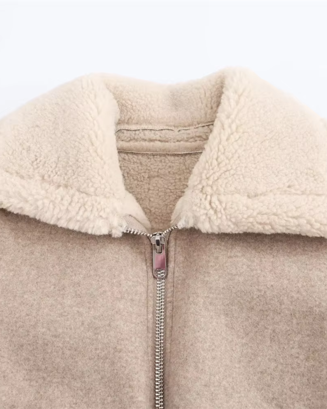 Elora | Elegante Minimalistische Damenjacke mit weichem Kragen