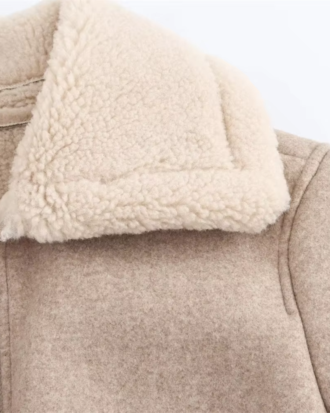 Elora | Elegante Minimalistische Damenjacke mit weichem Kragen