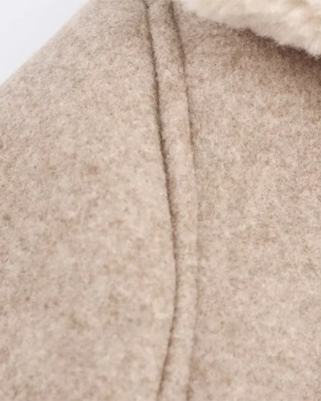 Elora | Elegante Minimalistische Damenjacke mit weichem Kragen