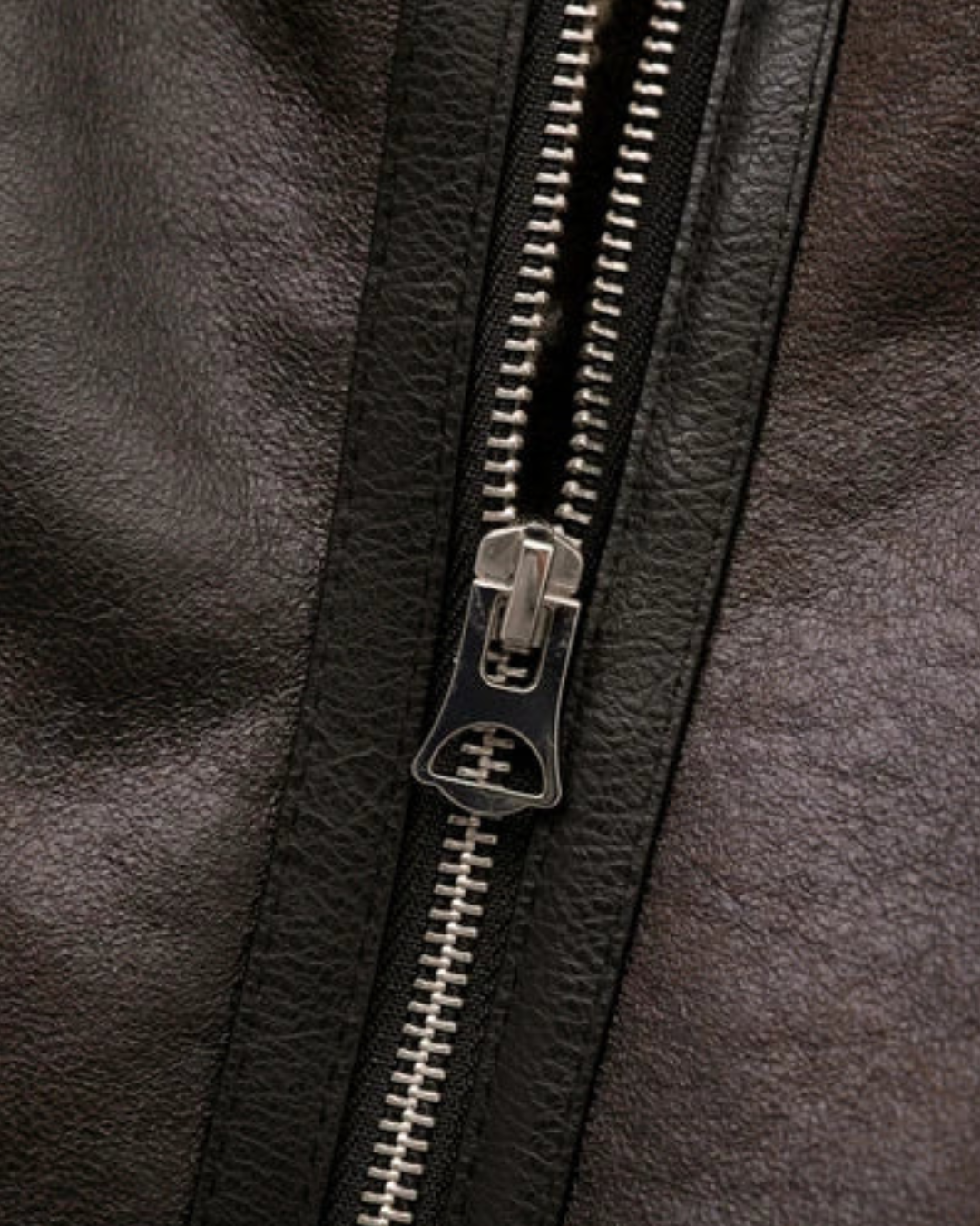 Aurora | Elegante Damen-Vintage-Aviatorjacke aus Kunstleder