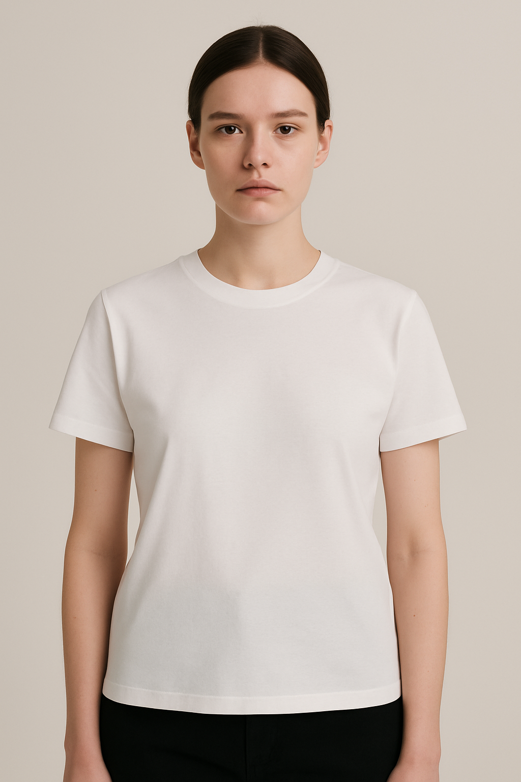 Lara | Basic T-Shirt